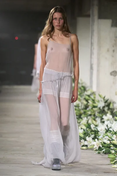 Look 23